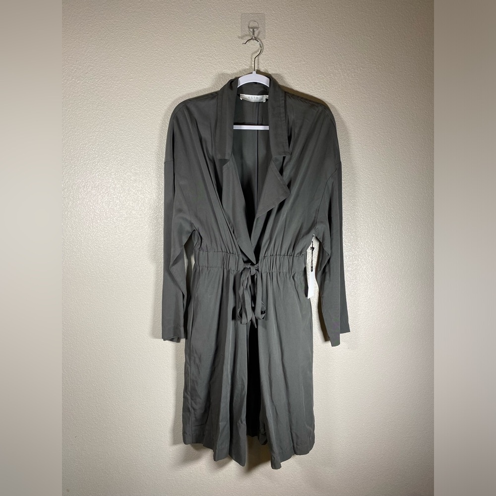 NWT ASTR the label open front tie cardigan jacket olive green Medium M14
